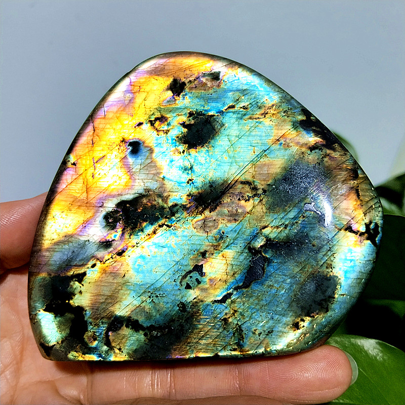 Renewable Energy Lab - Pierre Naturelle de Finlande, Labradorite Multicolore,