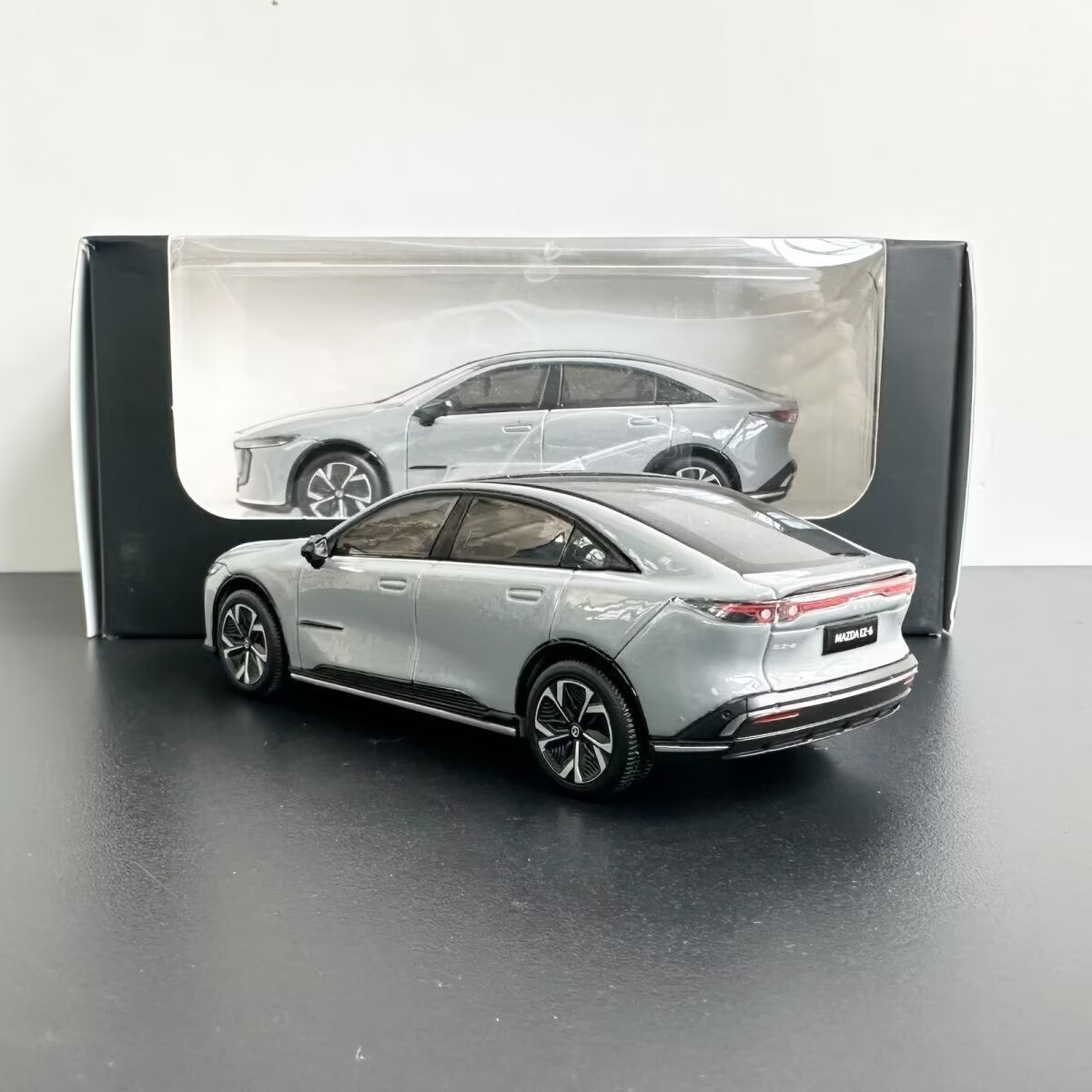 1/43 MAZDA EZ-6 modèle de voit - Renewable Energy Kids avis et prix